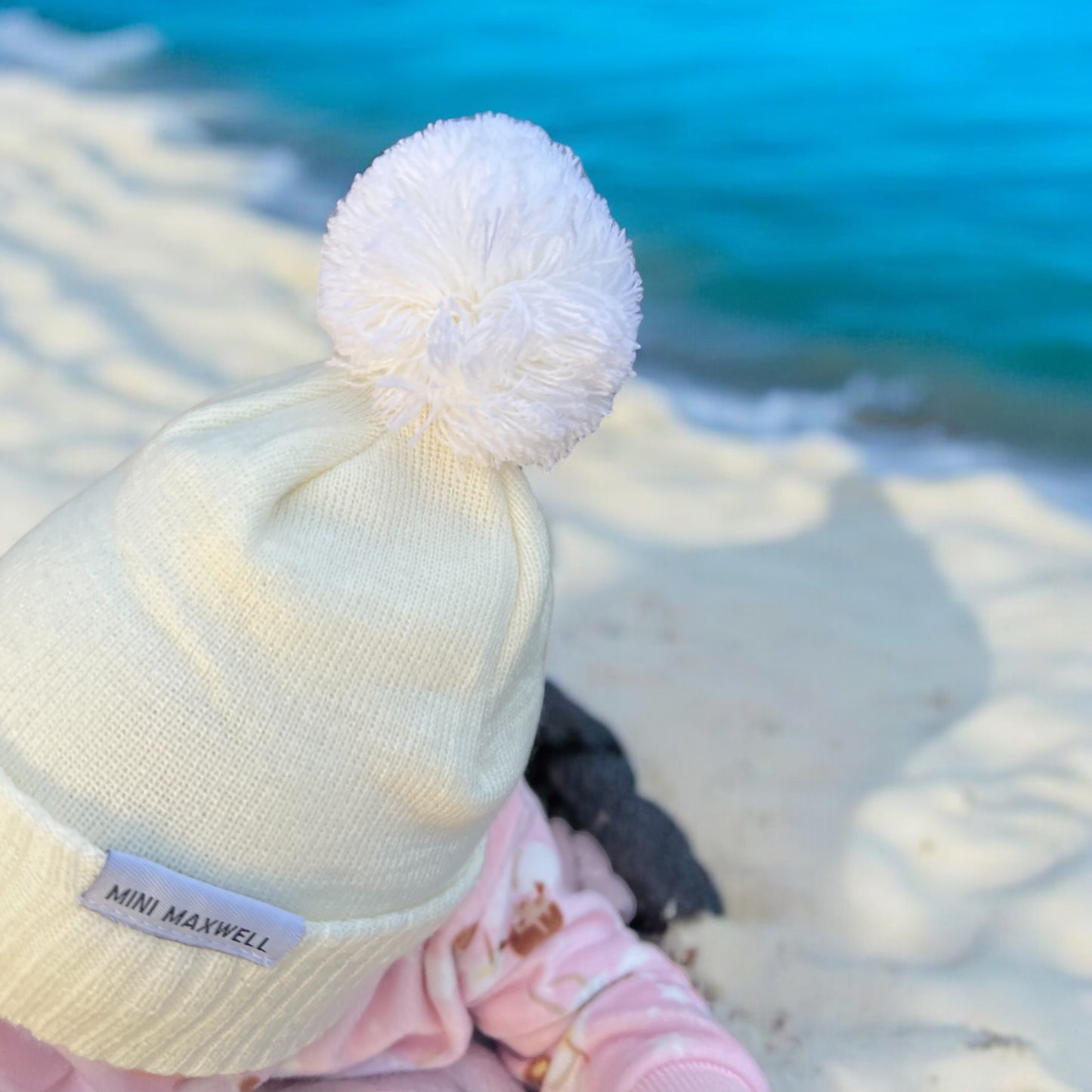 White Snow Fake Beanie